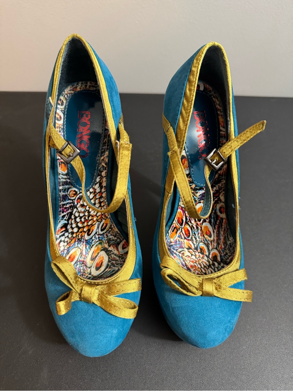 BONGO Teal and Mustard Mary Jane Heels with Bow